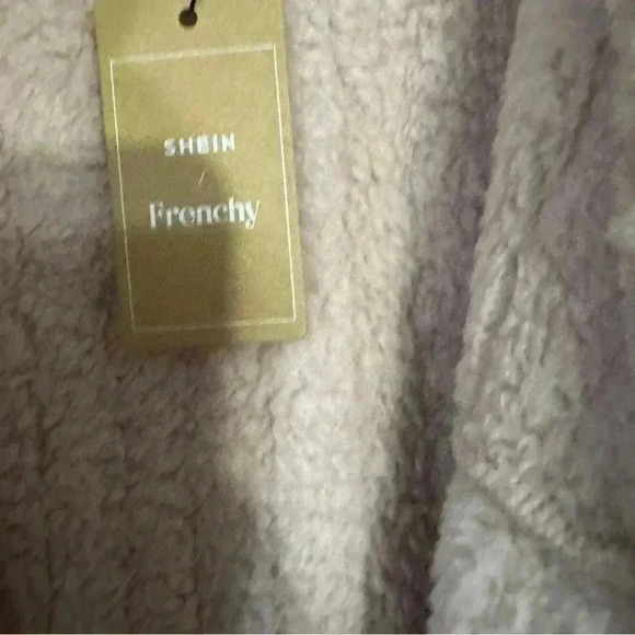 NWT! Large SHEIN Polyester Fur like Teddy Coat - Picture 5 of 11